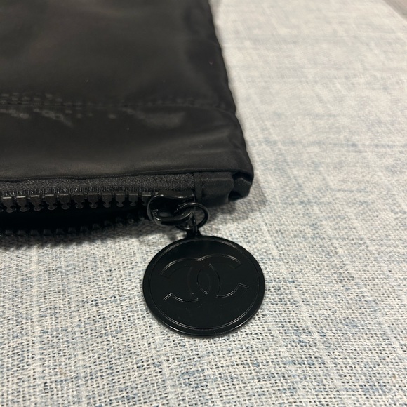 Travel Case - Picture 2 of 4